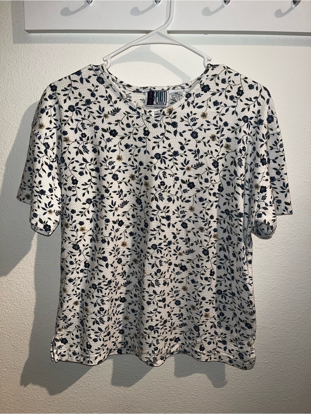 Spirit Petite Floral Short Sleeve Top - Cream with Navy & Olive